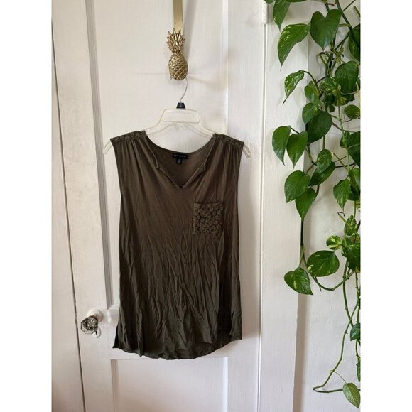Willi Smith women’s size small dark green embroidered top - Picture 1 of 10